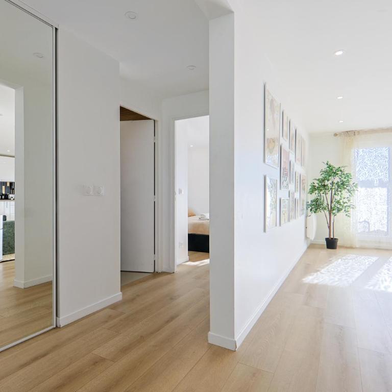 Vue mer sublime, terrasse ensoleillée et parking - Appartement 2 Chambres - 17