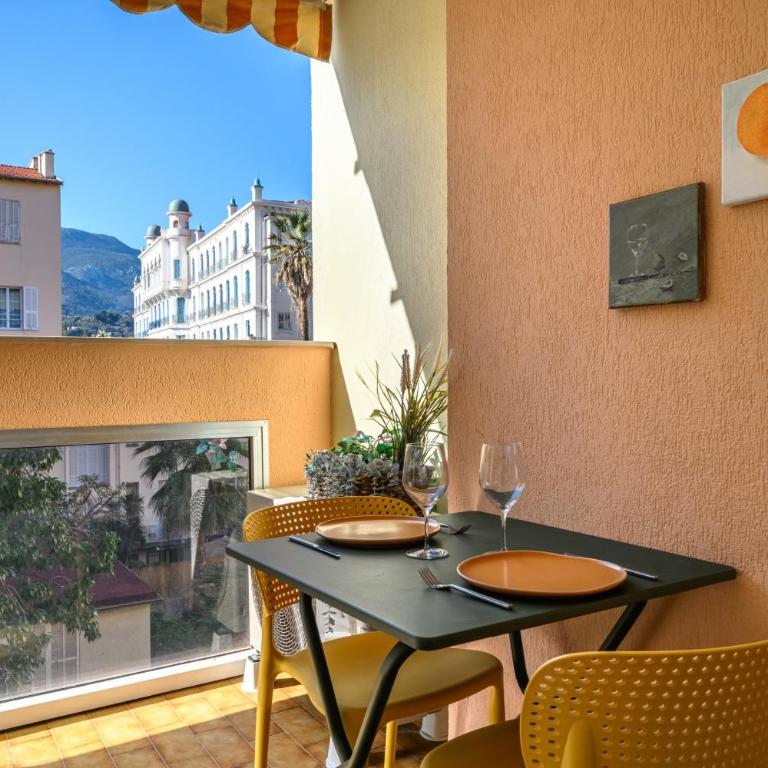 "Charmant studio" Plein centre, Calme, Terrasse - Studio mit Bergblick - 1