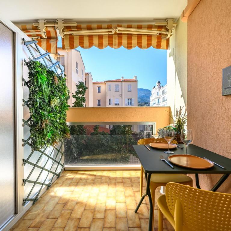 "Charmant studio" Plein centre, Calme, Terrasse - Studio mit Bergblick - 20