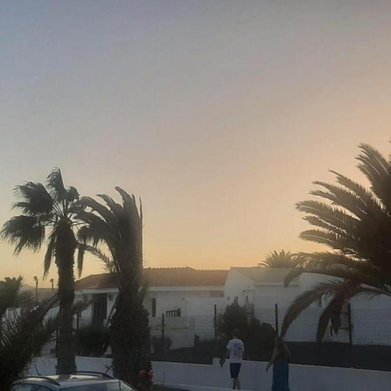 Caleta de Fuste Apartment- Sleeps4- Pool- Garden - Apartment - 11