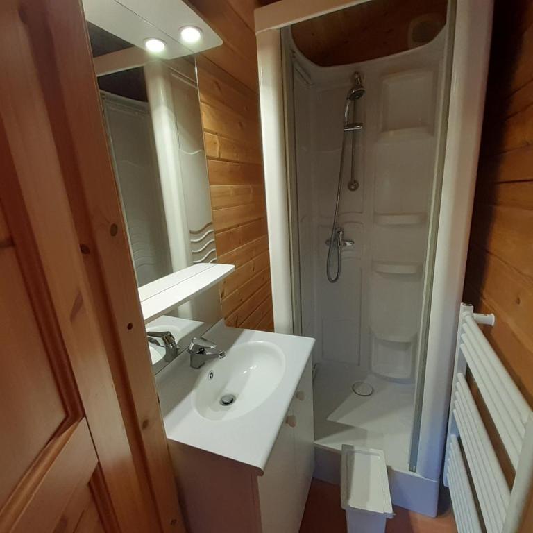 Chalet mitoyen traditionnel 12 personnes avec WiFi à La Tania - Chalet mit 3 Schlafzimmern - 11