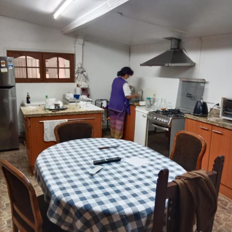 Comodo Hostal para personas de trabajo - Casa de 7 dormitorios - 23