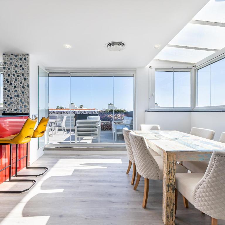 Puerto Benalmádena and Carihuela, Attic Views with pool, Parking, terrace - Apartamento de 2 dormitorios - 3