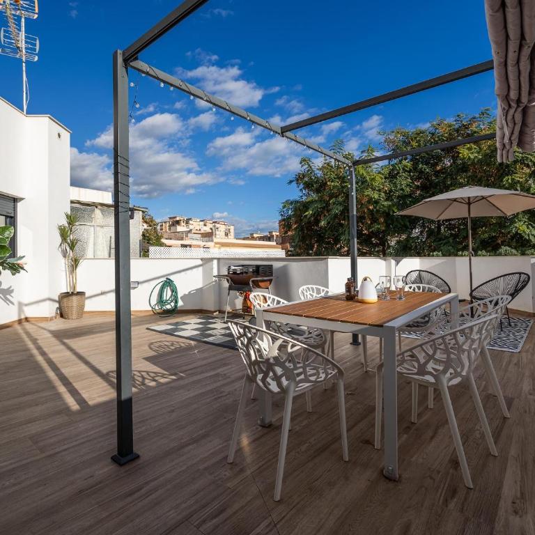 Málaga Huelin Casa moderna 3hab wifi con enorme terraza junto a playa - Casa - 15