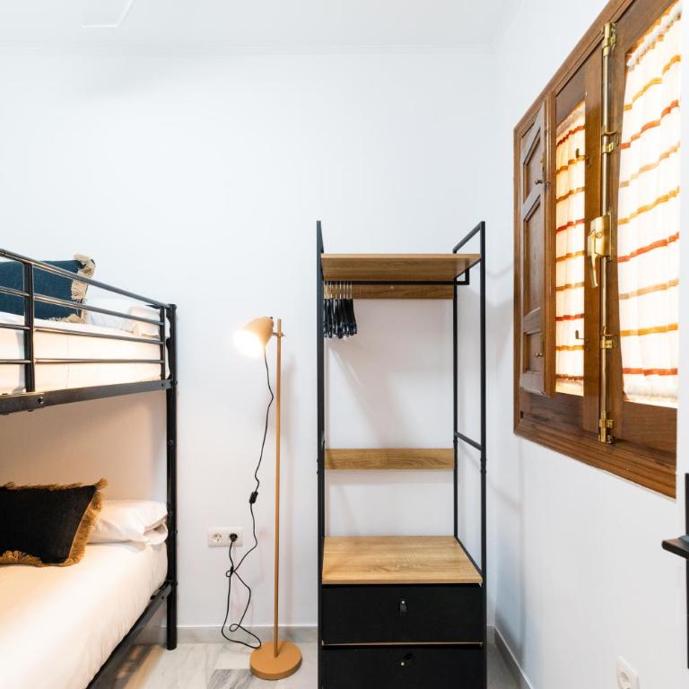 Céntrico Apartamento Reformado - Two-Bedroom Apartment - 15