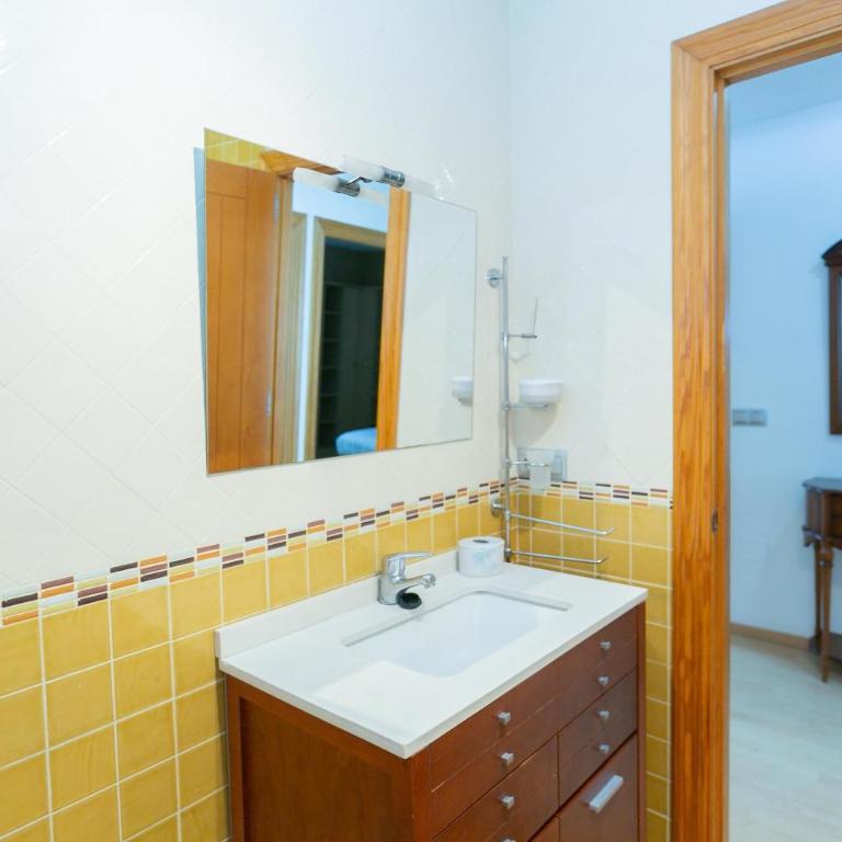 Amplio piso en el centro de Málaga - Apartamento - 34