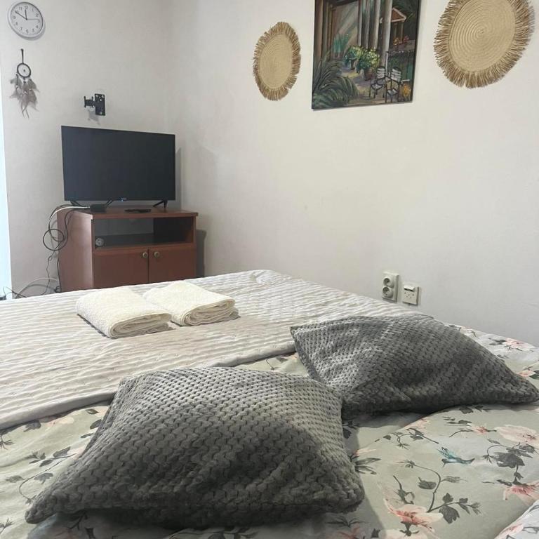 City Vibe - One-Bedroom Apartment - 3