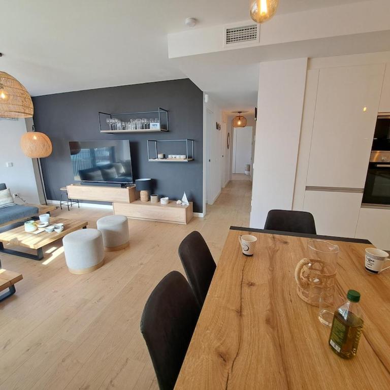Lovely Oasis Paraiso - Premium 100 mts to the sea - Three-Bedroom Apartment - 29