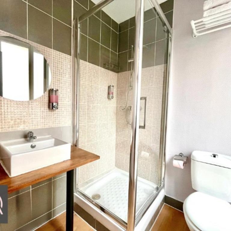 Alliance Hôtel Paris - Chambre Double avec Salle de Bains Privative - 9