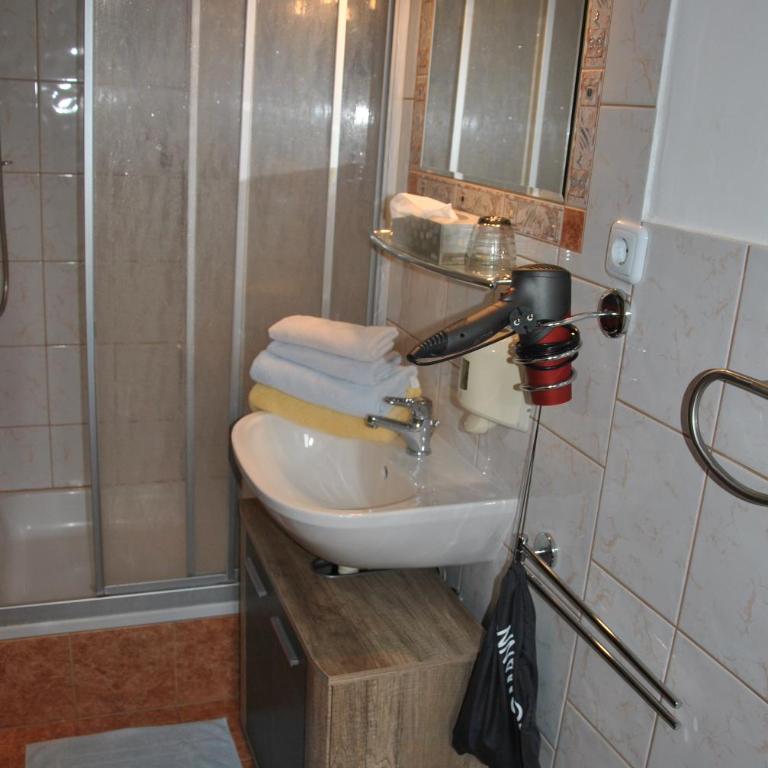 Frühstückspension Matheidl - Kleines Doppelzimmer - 13