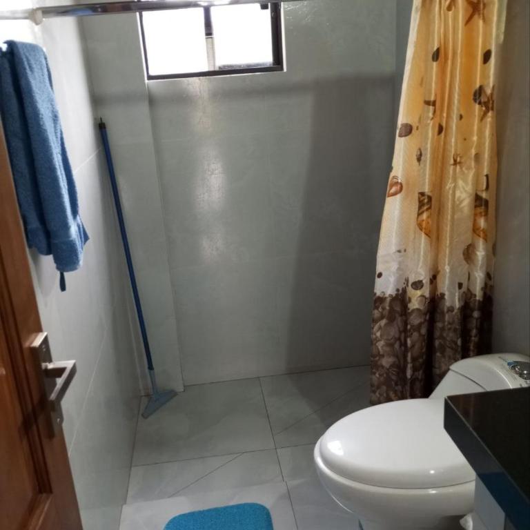 Casa de Amigos - Habitación Cuádruple con baño privado - 12