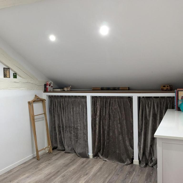 T2 Au pied du château sans vis à vis - Appartement 2 Chambres - 26