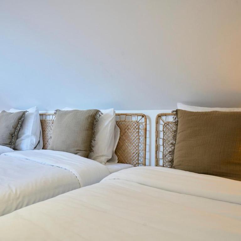 Maison 2 chambres avec petite cour, proche métro - Ferienhaus - 23