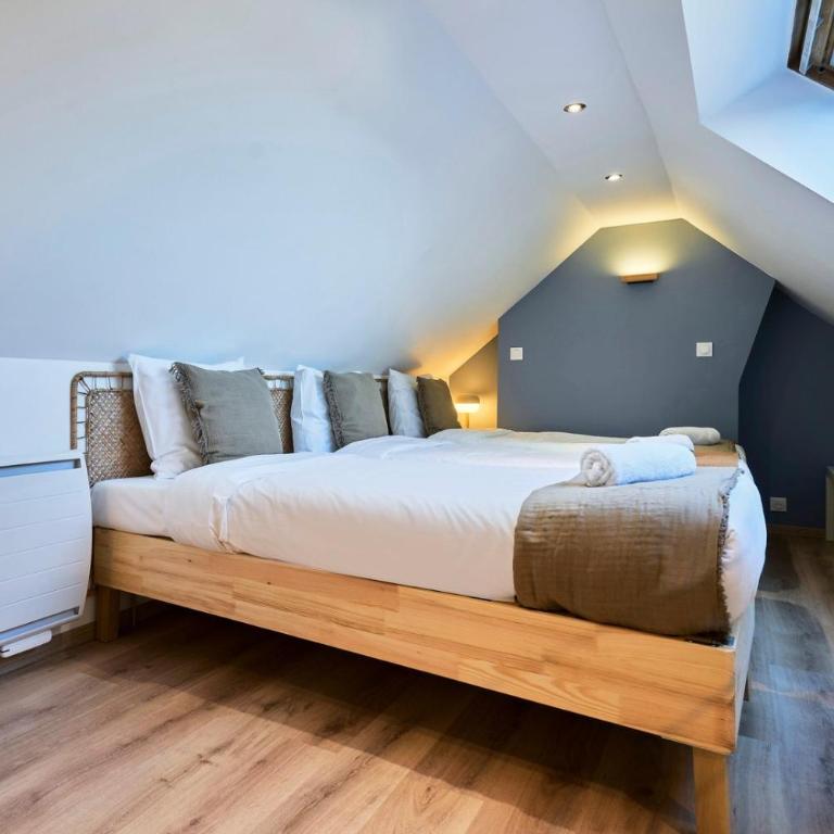 Maison 2 chambres avec petite cour, proche métro - Ferienhaus - 21
