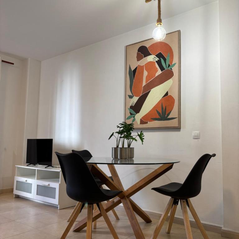 Increíble apartamento en pleno centro de Arrecife con parking privado - Two-Bedroom Apartment - 2