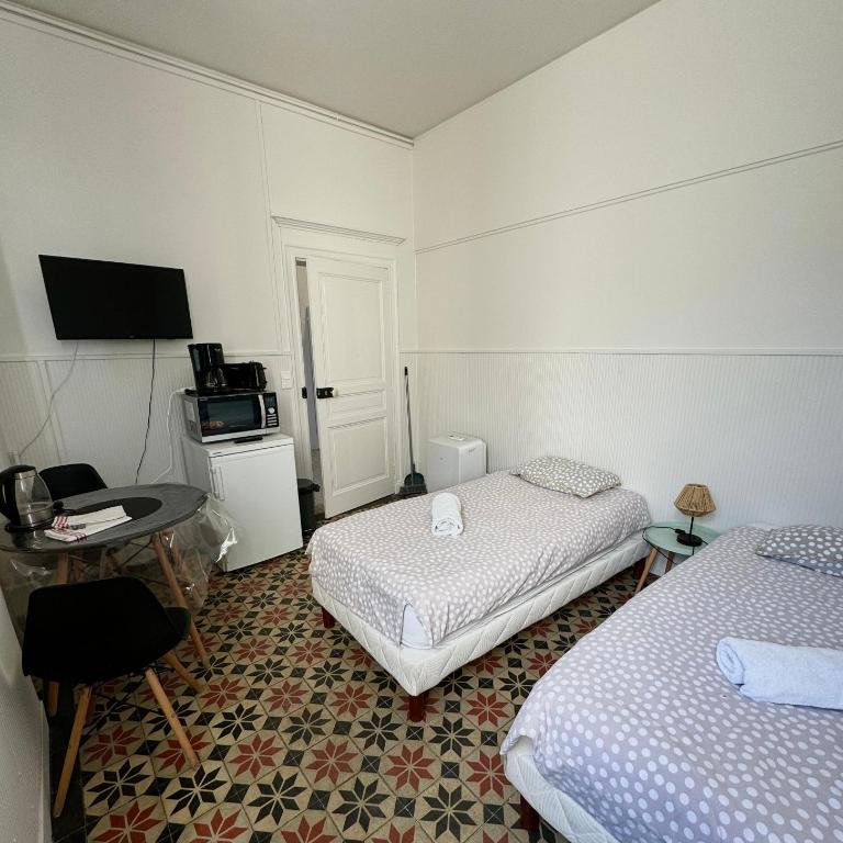 ALBI Chambres - Petite Chambre Double ou Lits Jumeaux - 2