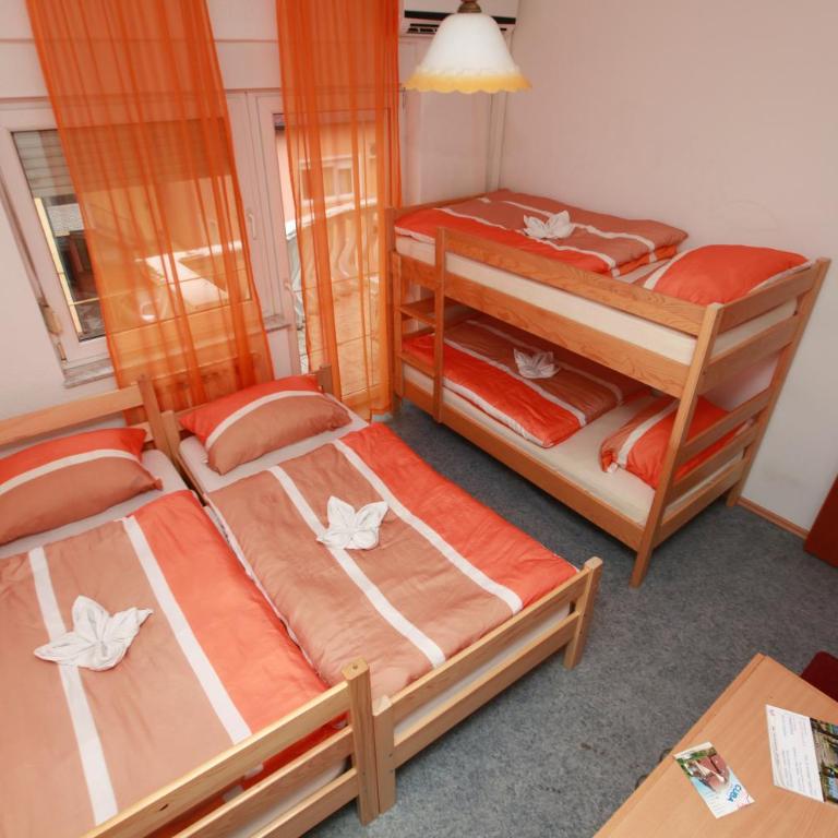 Hostel Cuba - Deluks Trokrevetna Soba - 2