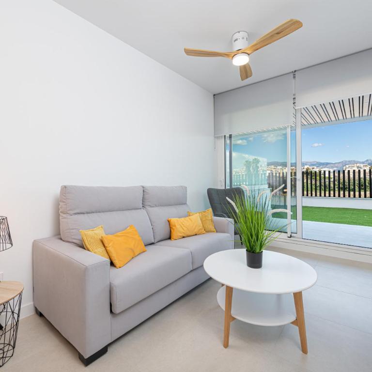 WintowinRentals Exclusive Apartment with a Large Terrace in the Coastal Paradise of Torre del Mar - One-Bedroom Apartment - 10
