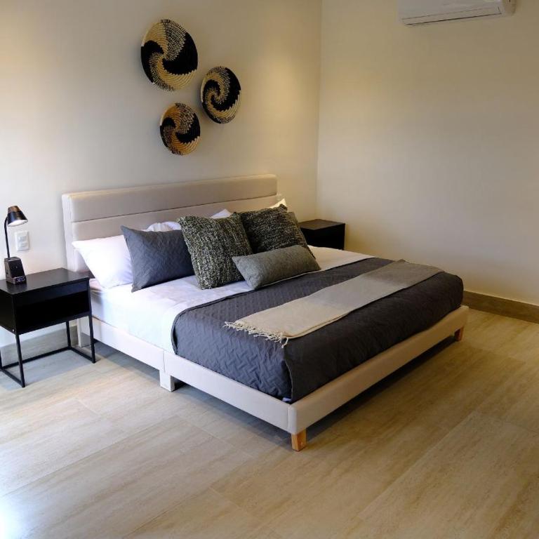 Cumbres Gardens Cancún - Three-Bedroom Apartment - 12