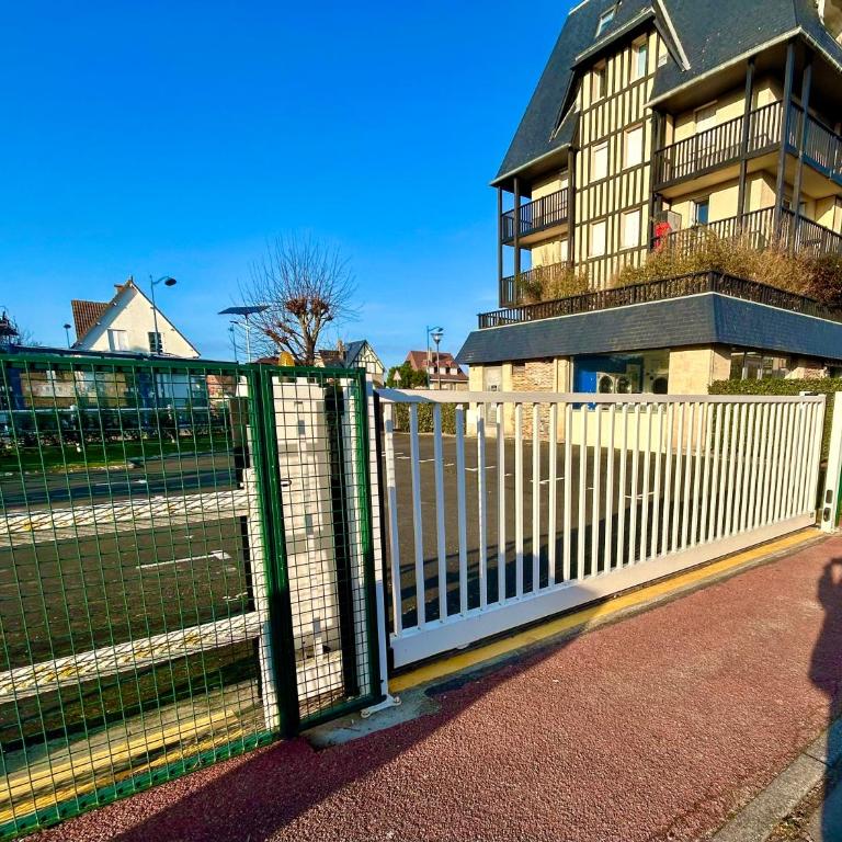 Appartement pleine vue mer à 50m de la plage - Two-Bedroom Apartment - 16