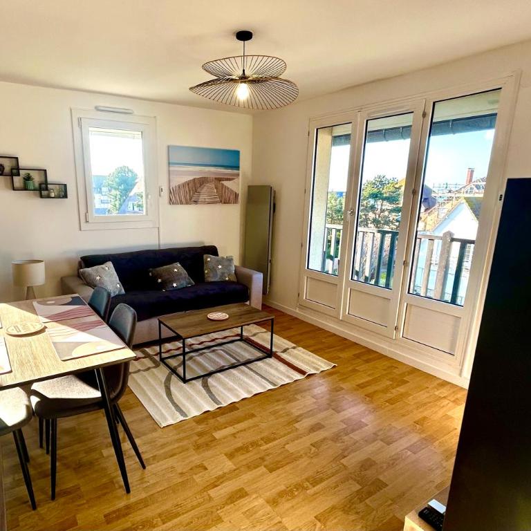 Appartement pleine vue mer à 50m de la plage - Two-Bedroom Apartment - 14