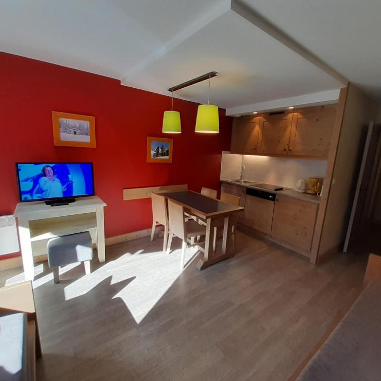 Appartement spacieux 5 pers, balcon sud, parking inclus - Appartamento con 1 Camera da Letto - 4