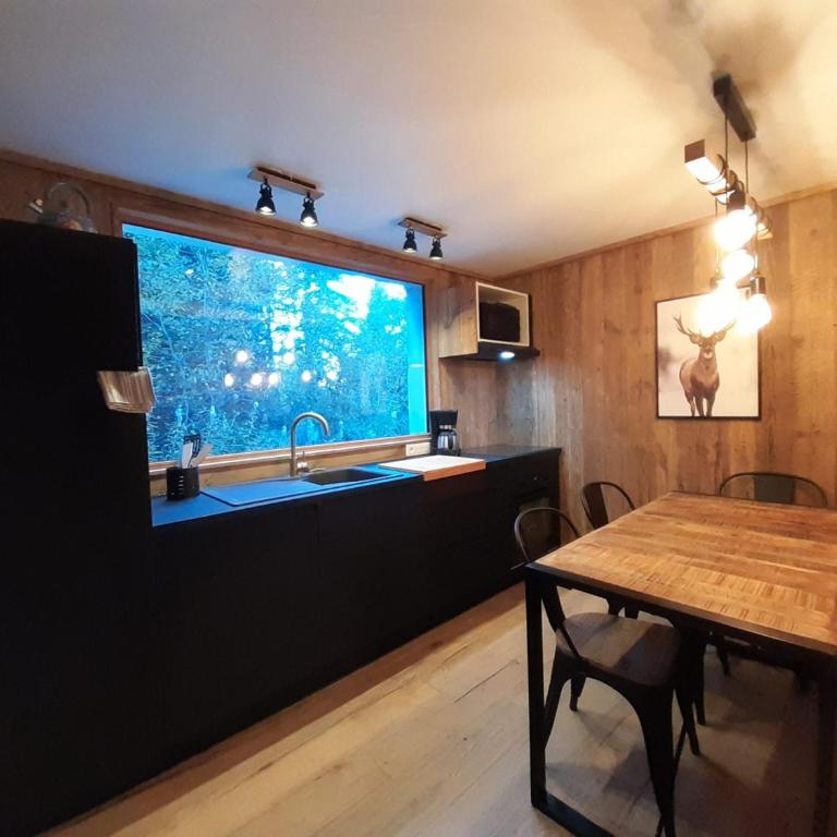 Appartement cosy neuf avec terrasse boisée, 5 pers, parking - Appartement 2 Chambres - 3