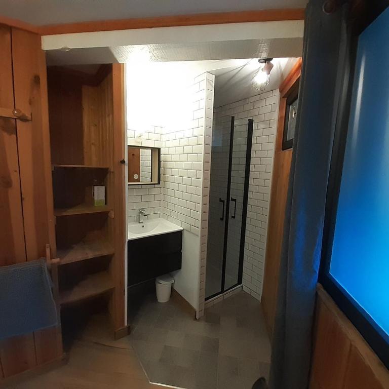 Appartement cosy neuf avec terrasse boisée, 5 pers, parking - Appartement 2 Chambres - 6