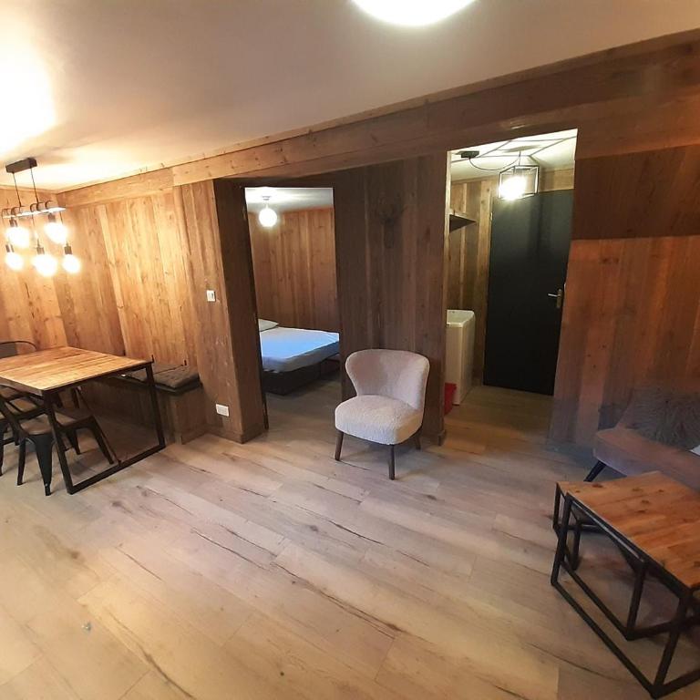 Appartement cosy neuf avec terrasse boisée, 5 pers, parking - Appartement 2 Chambres - 8