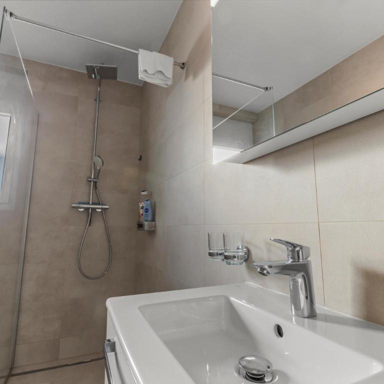Appartement neuf entre plaine et montagnes - Apartment mit 1 Schlafzimmer - 24