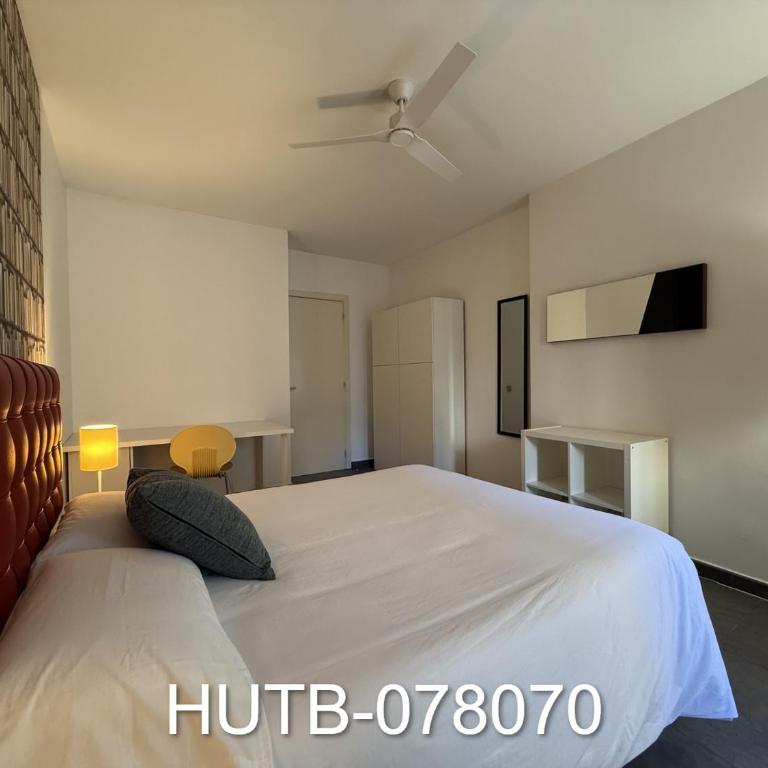 Palau de la música 10 - Two-Bedroom Apartment - 7