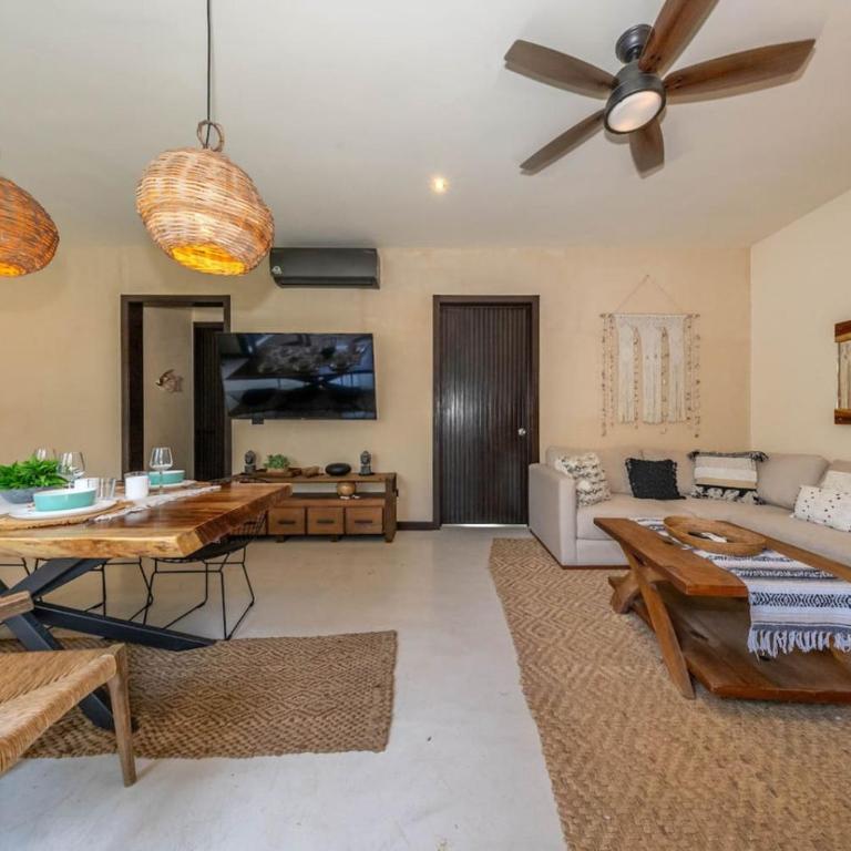 Villa Asana with Stunning Luxury Pool and Private Rooftop - Villa con piscina privada - 14