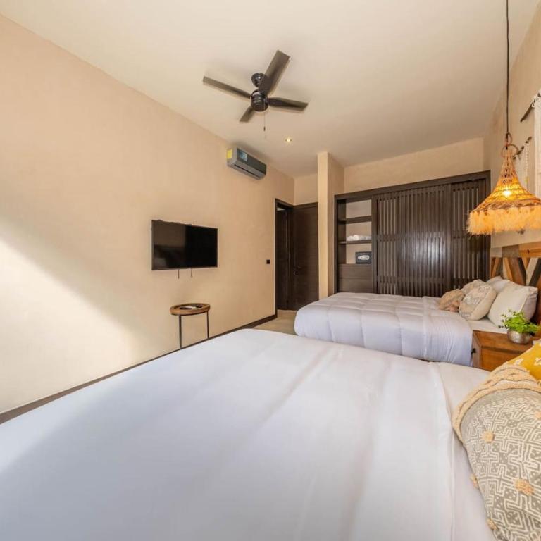 Villa Asana with Stunning Luxury Pool and Private Rooftop - Villa con piscina privada - 30