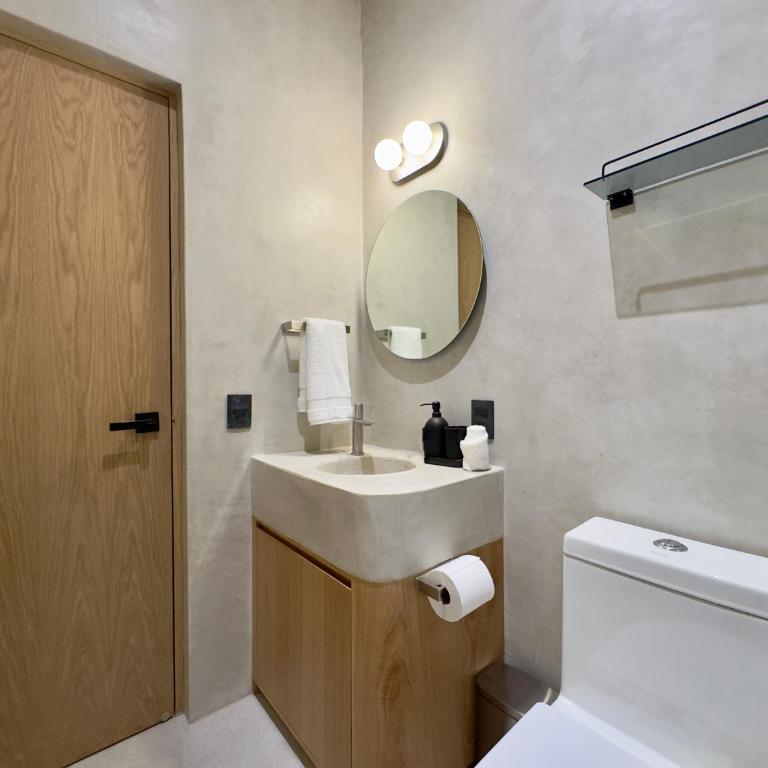 NEW Beautiful loft - KS bed - Air conditioner Roma Norte - One-Bedroom Apartment - 16