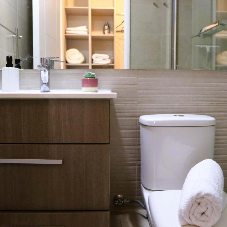 HOM I Amplio depto 1D1B Metro Plaza Egaña Parking PE203 - Apartamento - 6
