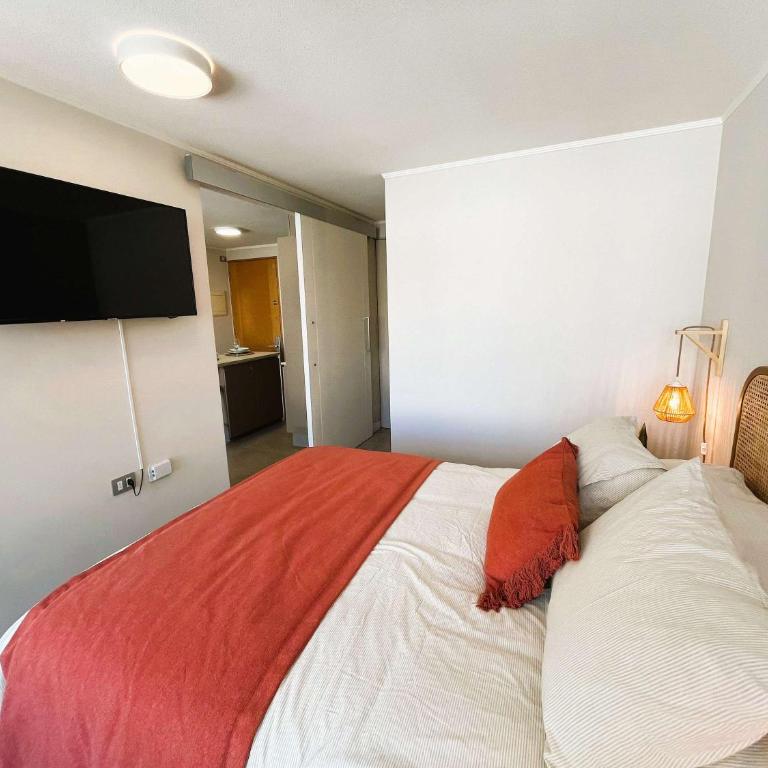 HOM I Amplio depto 1D1B Metro Plaza Egaña Parking PE203 - Apartamento - 40