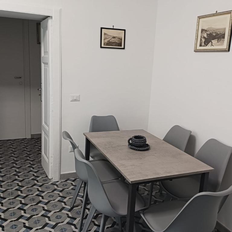 Domus Archivii - Three-Bedroom House - 15