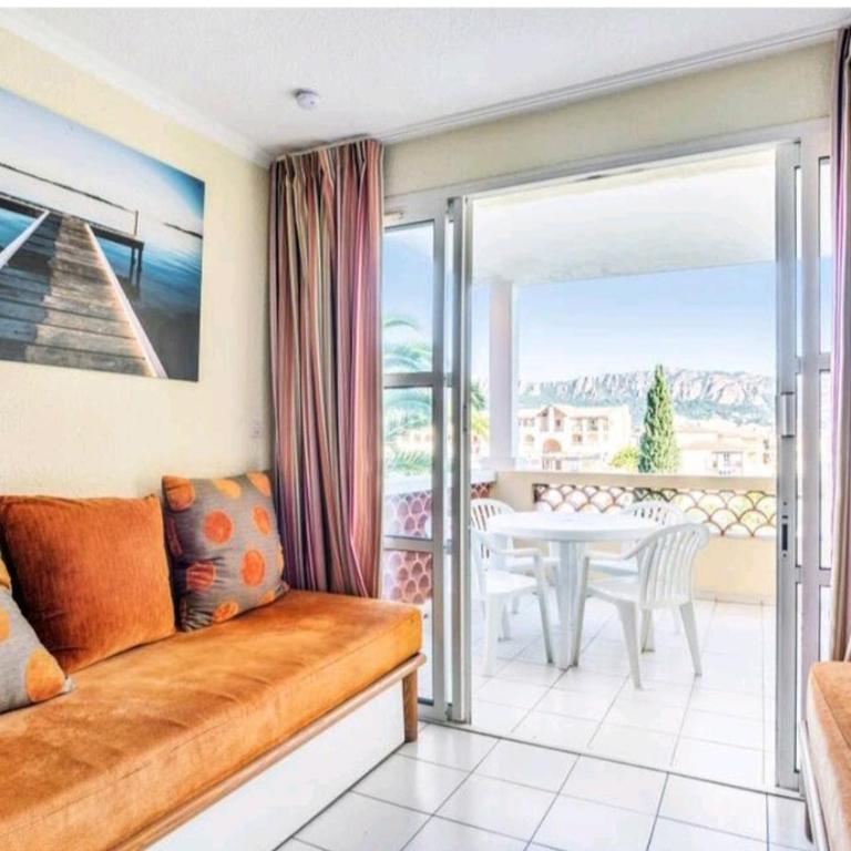 Appartement 4/5 personnes vue mer piscine et montagne Cap Estérel Pierre et Vacance nature et sport - Appartement 1 Chambre - 9