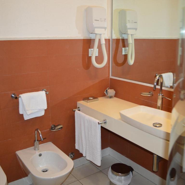 GH Gallipoli Resort - Camera Matrimoniale/Doppia con Letti Singoli con Letto Supplementare - 2