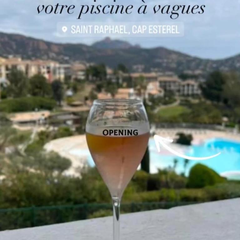 Appartement 4/5 personnes vue mer piscine et montagne Cap Estérel Pierre et Vacance nature et sport - Appartement 1 Chambre - 5