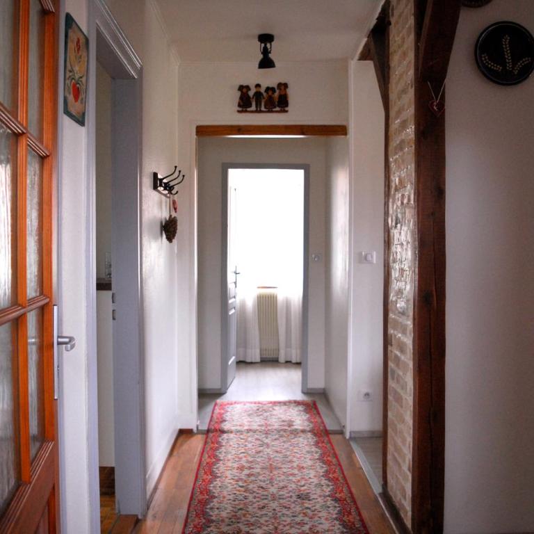 Aulouison Maison spacieuse et paisible de 200 m2, à proximité du Parlement européen - Maison de Vacances - 17