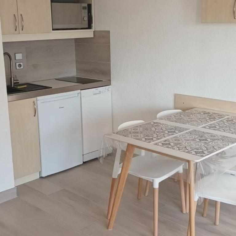 Appartement vue mer clim 4 personnes résidence boulouris Panorama - Apartment mit 1 Schlafzimmer - 21