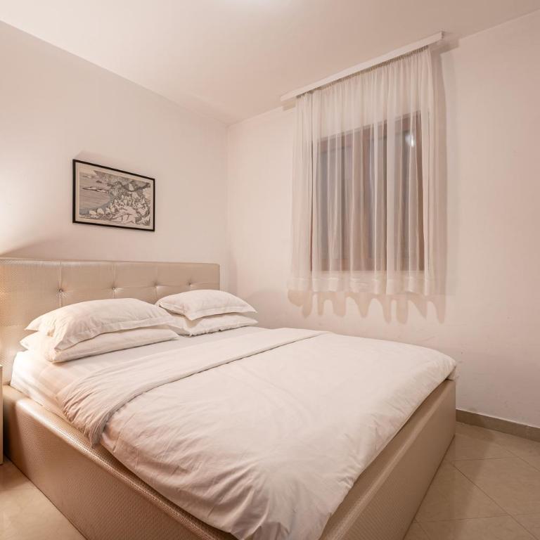 Maslina Residence - Two-Bedroom Studio Apartment - 5
