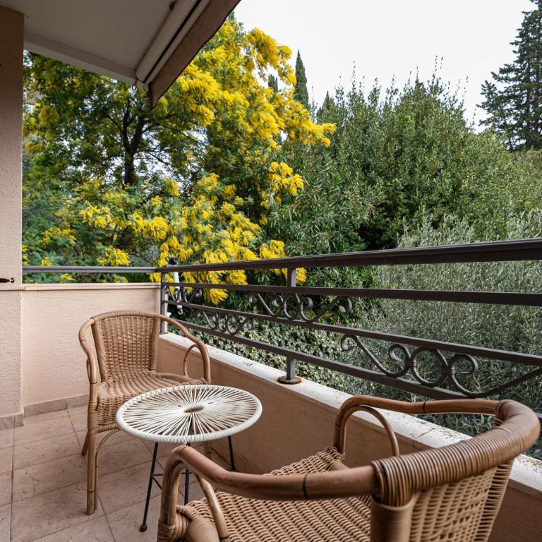 Maslina Residence - Two-Bedroom Studio Apartment - 11