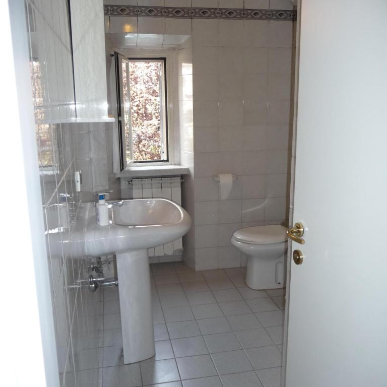 Hotel La Toscana - Camera Singola con Bagno in Comune - 6