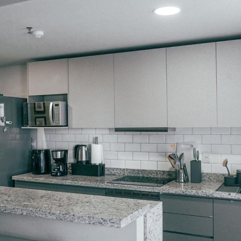 Departamento moderno y acogedor en Asunción - Two-Bedroom Apartment with Balcony - 26