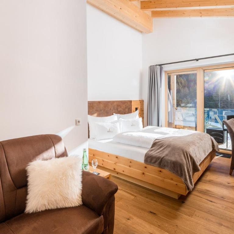 Hotel Regnum Zegg - Deluxe Doppelzimmer mit Balkon - 4