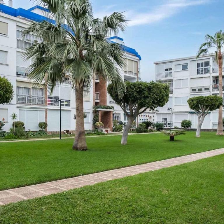 Garden and Pool in Benalmadena next to the beach - One-Bedroom Apartment - 18