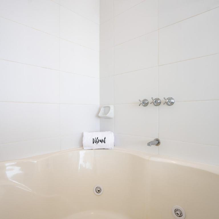 Sotavento Oceanfront Condos by Vibrant - Three-Bedroom Apartment with Sea View - 15