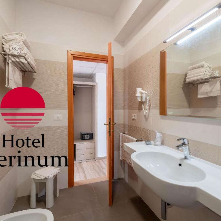 Hotel Merinum - Camera Quadrupla con Balcone e Vista Mare - 12